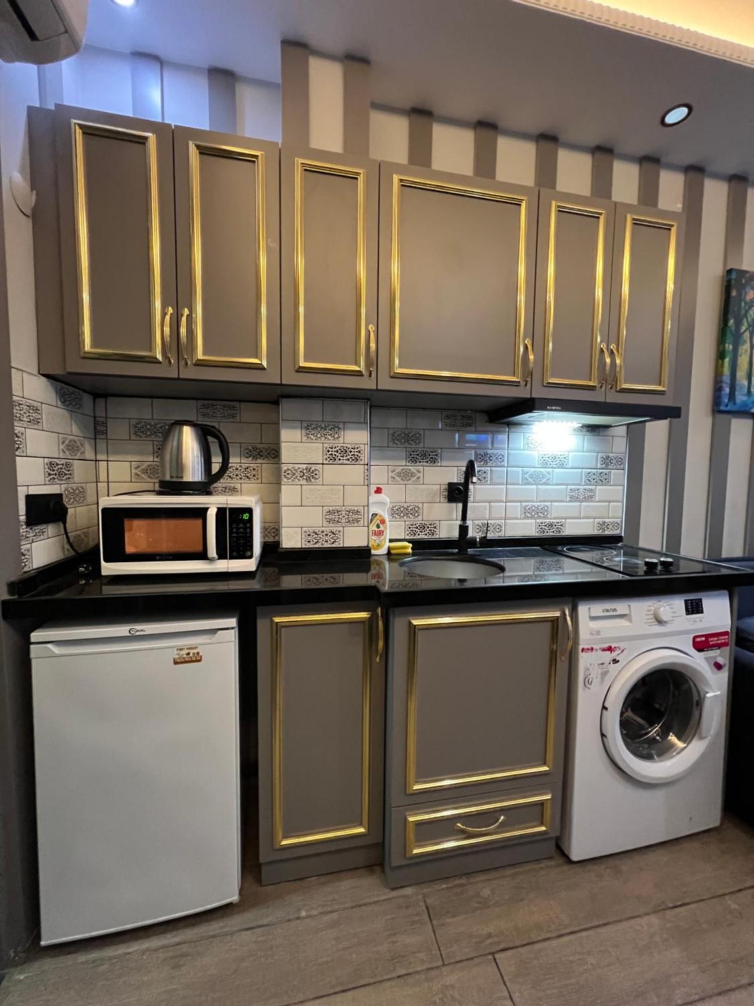Taksim Larissa Hotel Suites Istanbul Exteriör bild