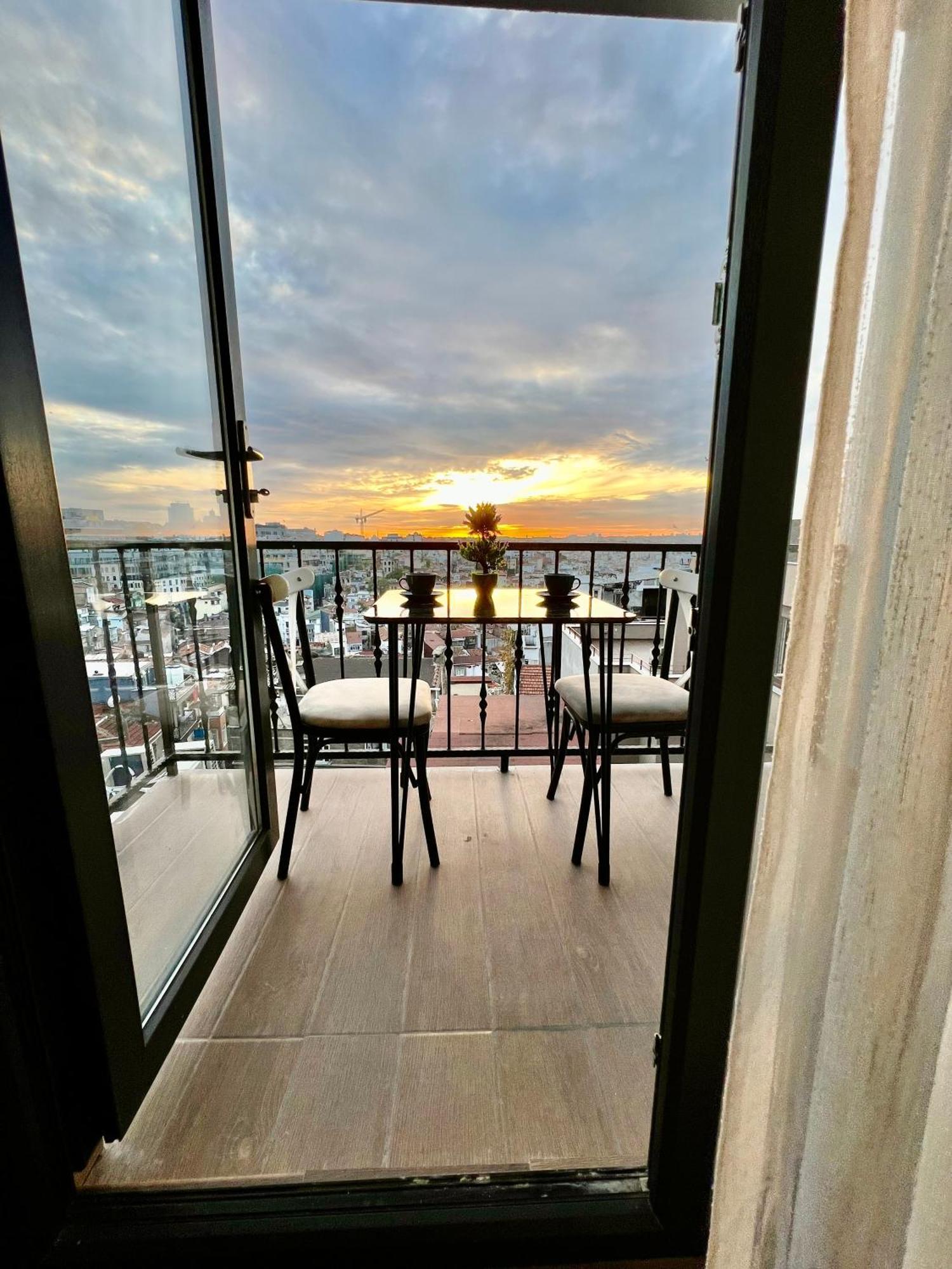 Taksim Larissa Hotel Suites Istanbul Exteriör bild
