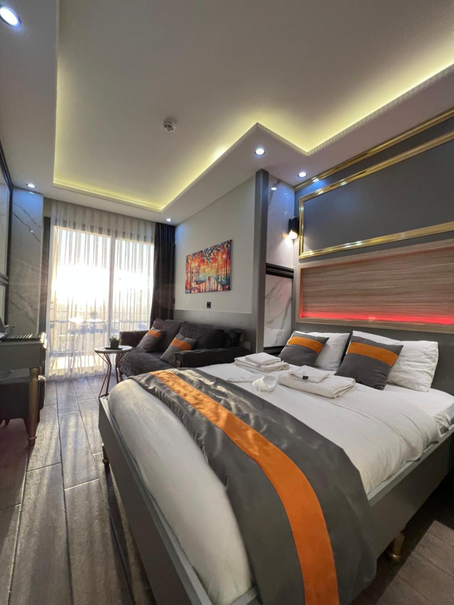 Taksim Larissa Hotel Suites Istanbul Exteriör bild