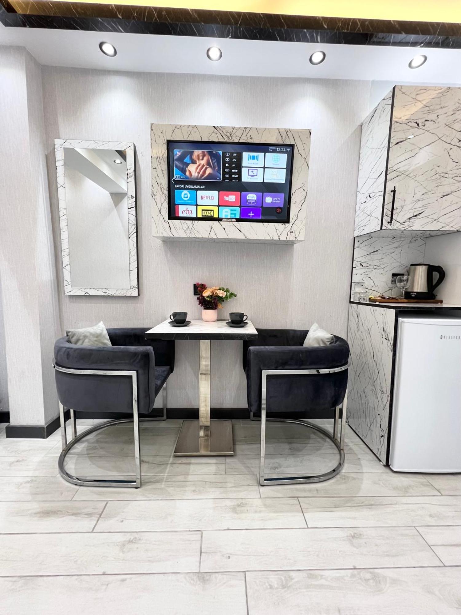 Taksim Larissa Hotel Suites Istanbul Exteriör bild