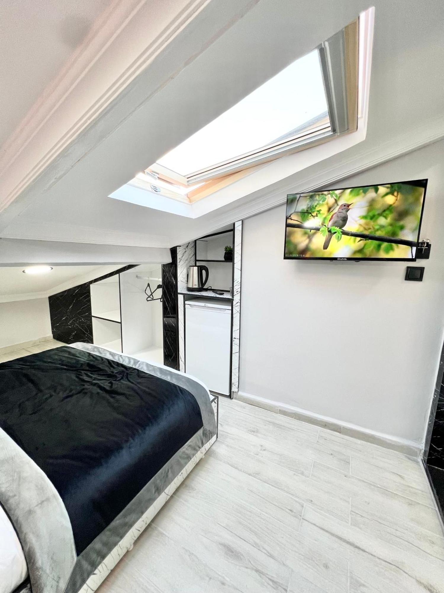 Taksim Larissa Hotel Suites Istanbul Exteriör bild