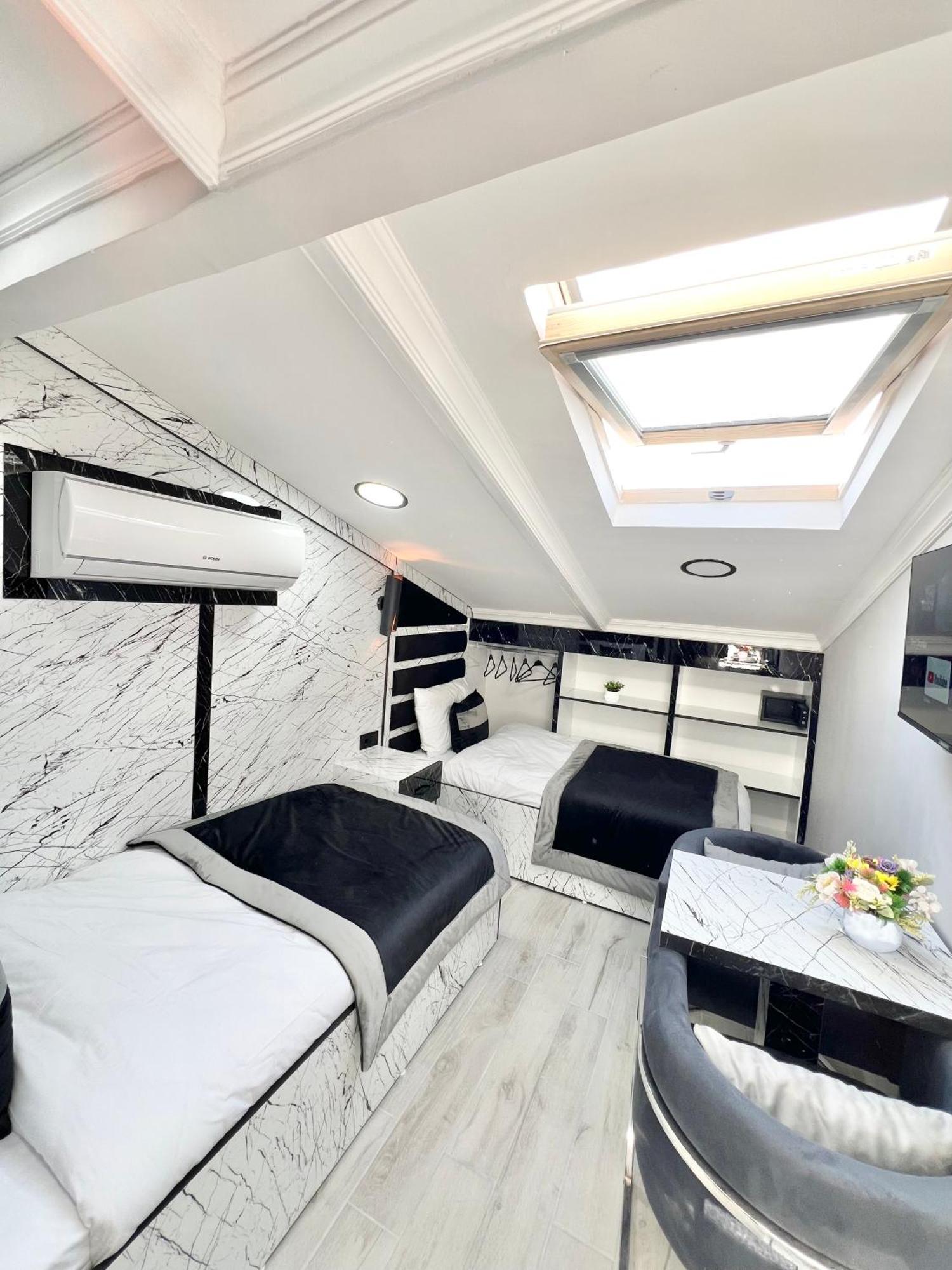 Taksim Larissa Hotel Suites Istanbul Exteriör bild